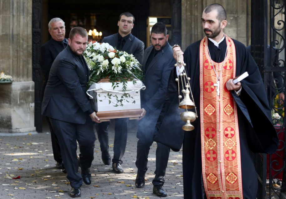 Öldürülen Bulgar gazeteci için cenaze töreni düzenlendi